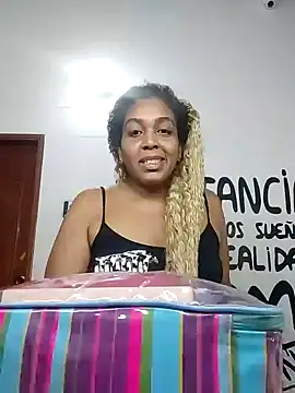 Snapshot of ELLA_KELLY chatting on 11.22.25 ELLA KELLY online show from 11.22.25