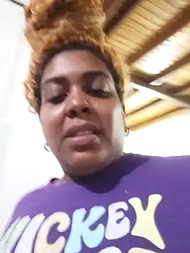 Snapshot of ELLA_KELLY chatting on 04.16.26 ELLA KELLY online show from 04.16.26