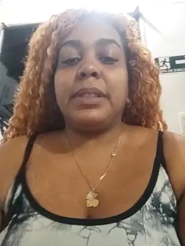 Snapshot of ELLA_KELLY chatting on 04.17.26 ELLA KELLY online show from 04.17.26