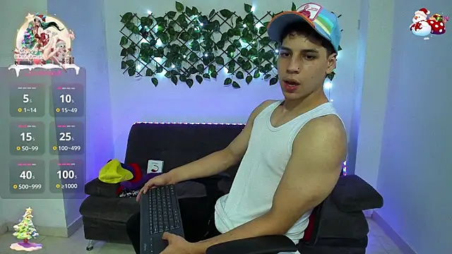 Snapshot of jonathanjoestar_ chatting on 12.19.24 jonathanjoestar online show from 12.19.24