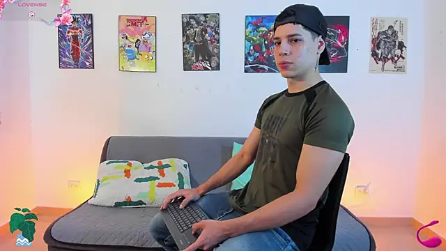 Snapshot of jonathanjoestar_ chatting on 11.23.25 jonathanjoestar online show from 11.23.25