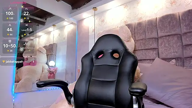 amina west online show from 10.03.25