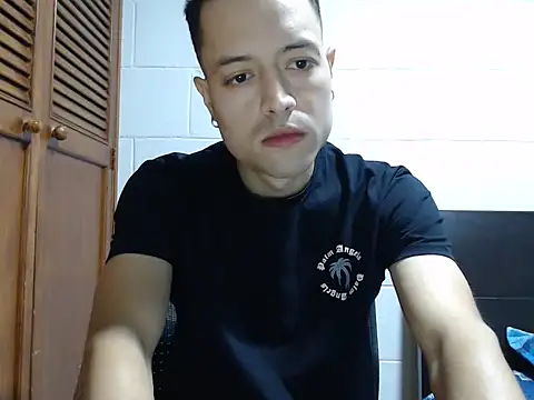 dimitriquiet05 online show from 02.13.26