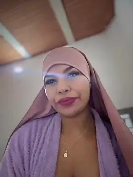 Snapshot of lalilamassu1 chatting on 11.14.25 lalilamassu1 online show from 11.14.25