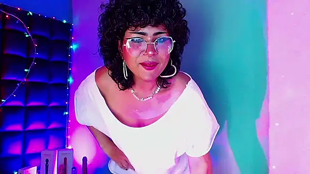 Snapshot of kuromi69 chatting on 12.21.24 kuromi69 online show from 12.21.24