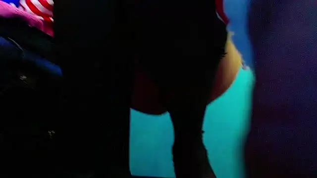 Snapshot of kuromi69 chatting on 12.24.24 kuromi69 online show from 12.24.24