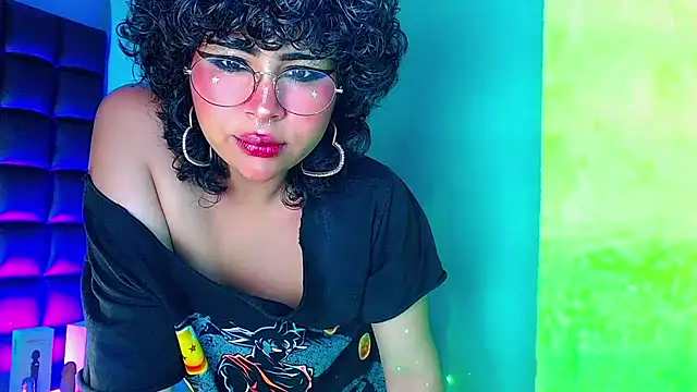 Snapshot of kuromi69 chatting on 01.26.25 kuromi69 online show from 01.26.25