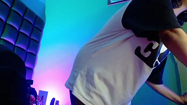 Snapshot of kuromi69 chatting on 02.25.25 kuromi69 online show from 02.25.25