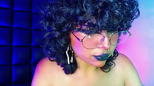 Snapshot of kuromi69 chatting on 03.16.25 kuromi69 online show from 03.16.25