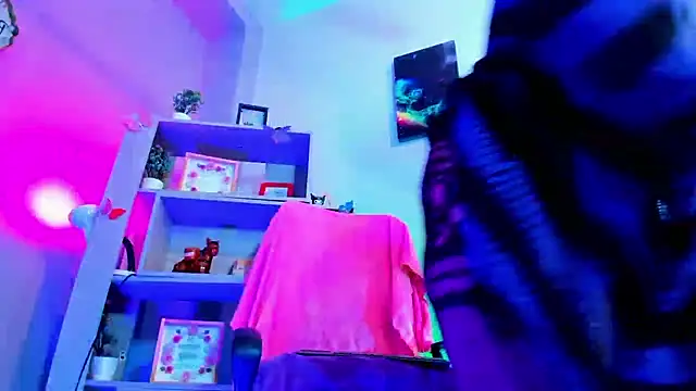 Snapshot of kuromi69 chatting on 09.12.25 kuromi69 online show from 09.12.25