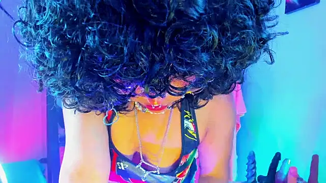 Snapshot of kuromi69 chatting on 12.14.25 kuromi69 online show from 12.14.25