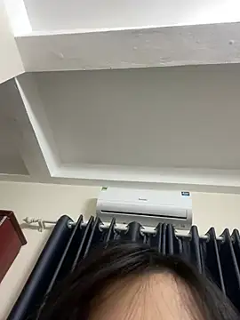 Snapshot of Louis_Baby chatting on 02.10.25 Louis Baby online show from 02.10.25