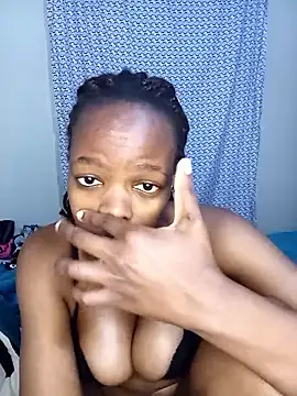 Snapshot of Sweatie_babies chatting on 01.09.26 Sweatie babies online show from 01.09.26