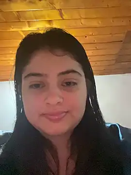 Stephania 18 online show from 12.03.24