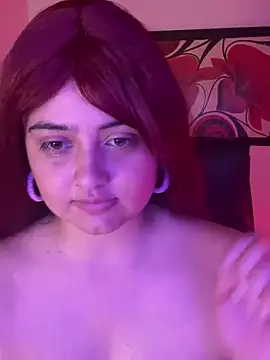 Stephania 18 online show from 12.11.24