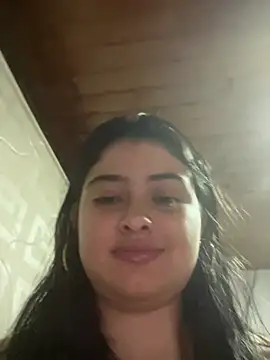 Stephania 18 online show from 03.18.25