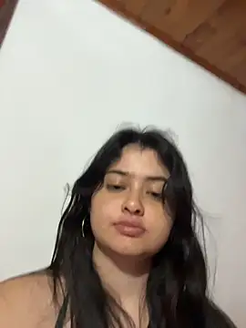 Stephania 18 online show from 10.11.25