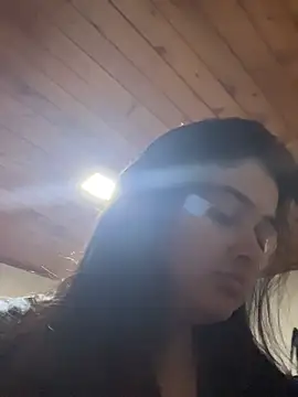 Stephania 18 online show from 10.19.25