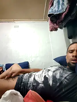 Snapshot of Tigermanboy chatting on 09.12.25 Tigermanboy online show from 09.12.25