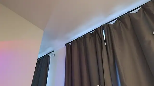  eva queen online show from 04.28.26