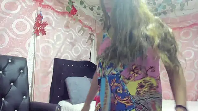 Snapshot of 1julianasalazar chatting on 12.12.24 1julianasalazar online show from 12.12.24