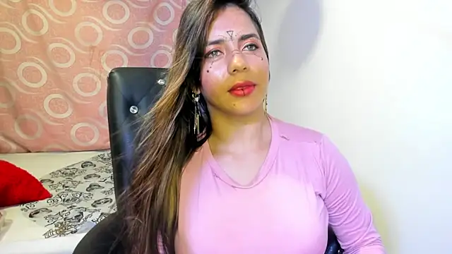 Snapshot of 1julianasalazar chatting on 10.25.25 1julianasalazar online show from 10.25.25