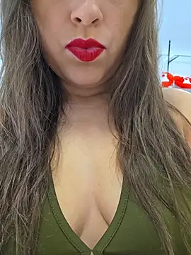 GatitaXD27 online show from 10.30.25