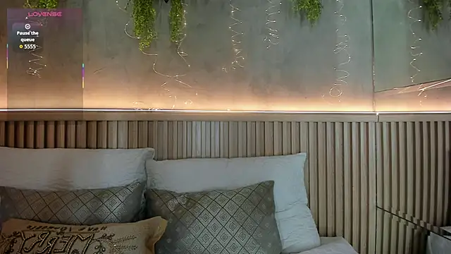 Lana Lann online show from 12.21.25