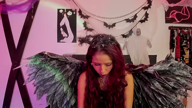 Snapshot of Little_Naughtty chatting on 10.25.25 Little Naughtty online show from 10.25.25