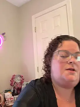 Snapshot of MsStrawbooty chatting on 02.06.26 MsStrawbooty online show from 02.06.26