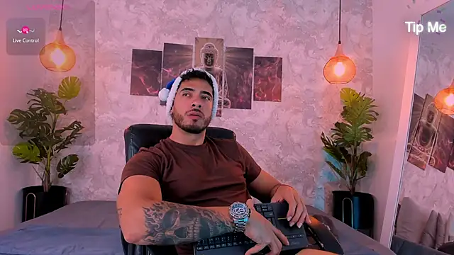 Snapshot of Nate_franco chatting on 12.04.25 Nate franco online show from 12.04.25