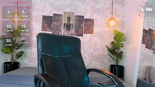 Snapshot of Nate_franco chatting on 12.05.25 Nate franco online show from 12.05.25