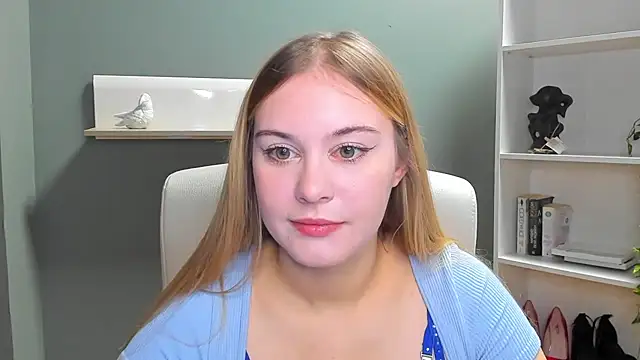 Snapshot of kitty_valeria chatting on 01.06.25 kitty valeria online show from 01.06.25