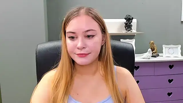 Snapshot of kitty_valeria chatting on 02.02.25 kitty valeria online show from 02.02.25