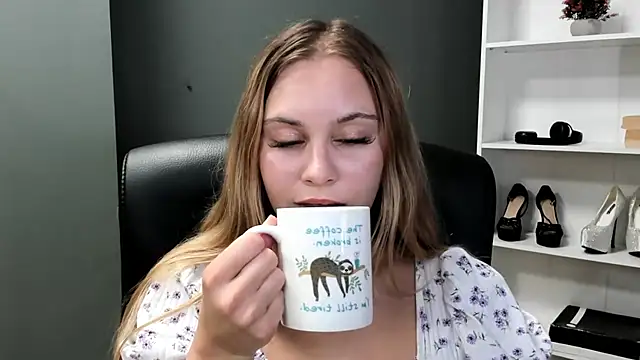 kitty valeria online show from 06.20.26