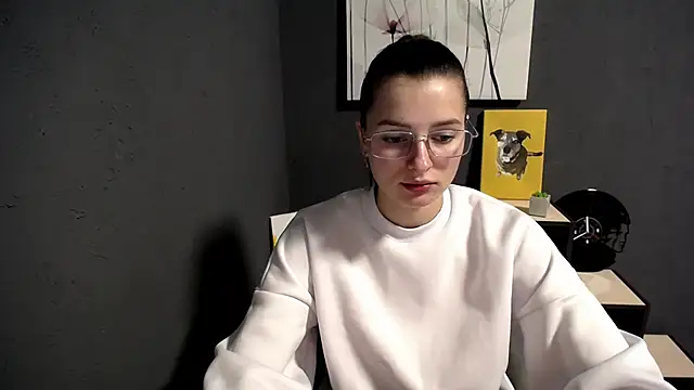 Snapshot of lady_olivia_ chatting on 12.15.25 lady olivia online show from 12.15.25