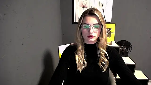 Snapshot of lady_olivia_ chatting on 02.10.26 lady olivia online show from 02.10.26