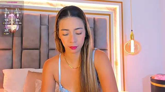 Snapshot of elianabrown chatting on 12.02.25 elianabrown online show from 12.02.25