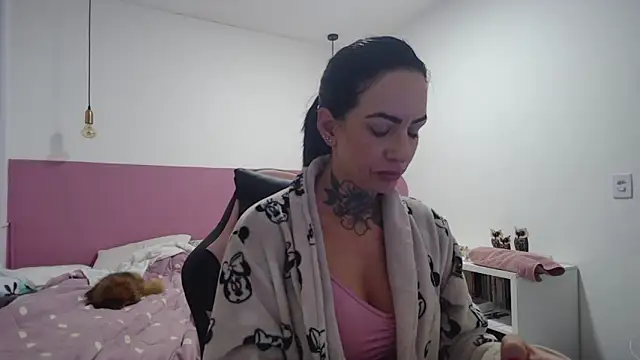 Snapshot of YasmimBrasil chatting on 06.12.26 YasmimBrasil online show from 06.12.26