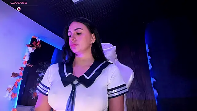 Snapshot of Taylor-Jonnees chatting on 10.30.25 Taylor-Jonnees online show from 10.30.25