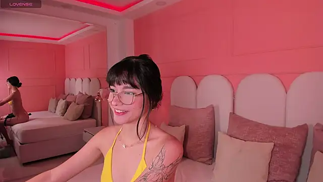 emilly williams  online show from 12.03.24