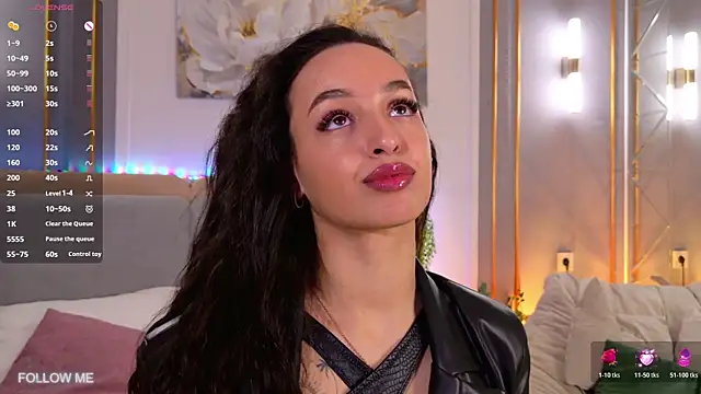 Lolly Neal online show from 04.10.26