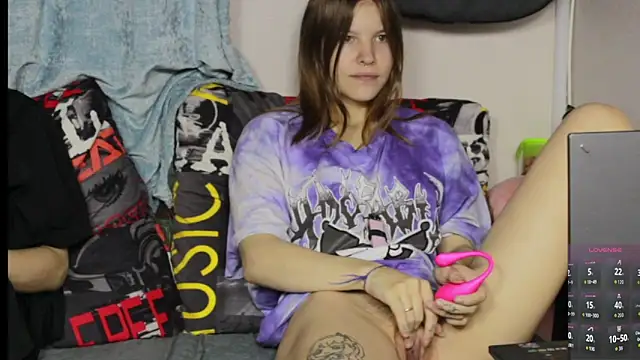 Snapshot of Kamala_Adele chatting on 11.06.25 Kamala Adele online show from 11.06.25