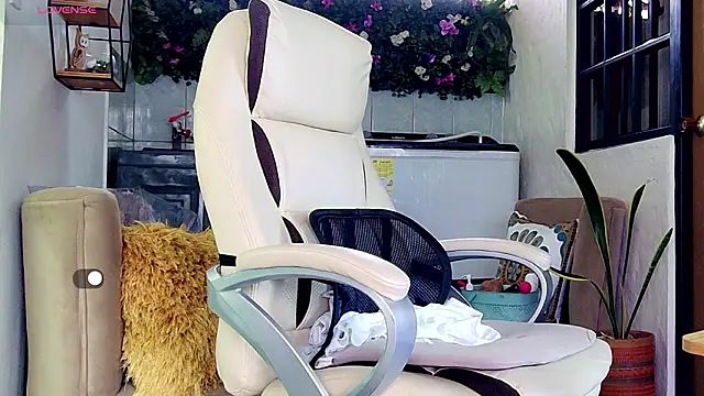 yanella fire online show from 03.29.26