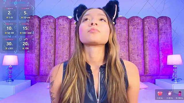 Victoria Adams14 online show from 11.19.25