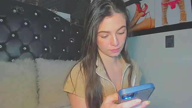 Snapshot of diana_queen_ chatting on 02.05.26 diana queen online show from 02.05.26