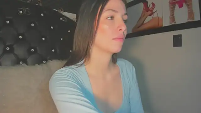 Snapshot of diana_queen_ chatting on 02.11.26 diana queen online show from 02.11.26