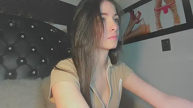 Snapshot of diana_queen_ chatting on 02.19.26 diana queen online show from 02.19.26