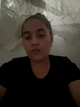 Snapshot of yzabell18 chatting on 09.14.25 yzabell18 online show from 09.14.25