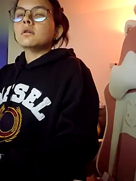 azumiichan online show from 11.28.25